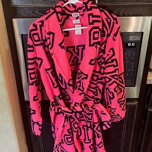 NWT Victoria’s Secret Pink Robe